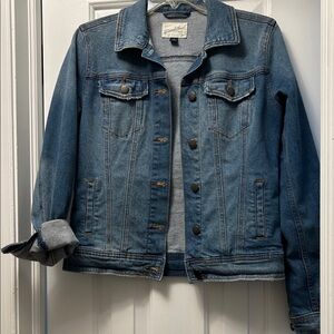Universal Thread Women's Blue Denim Jacket - Classic Button Front